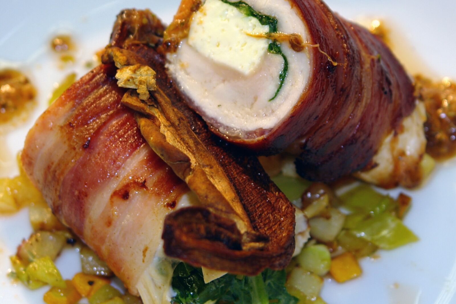 Sony DSC-R1 sample photo. Recipe, chicken, bacon photography