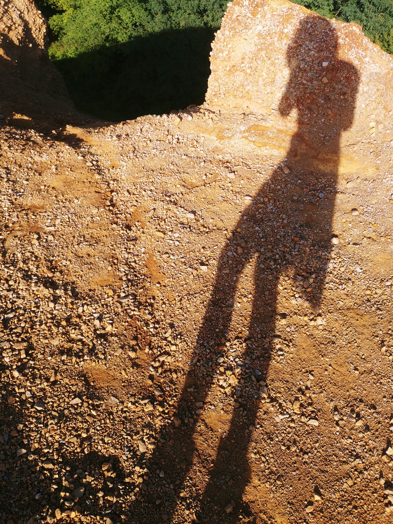 LG G6 sample photo. Shadow, girl, mood photography