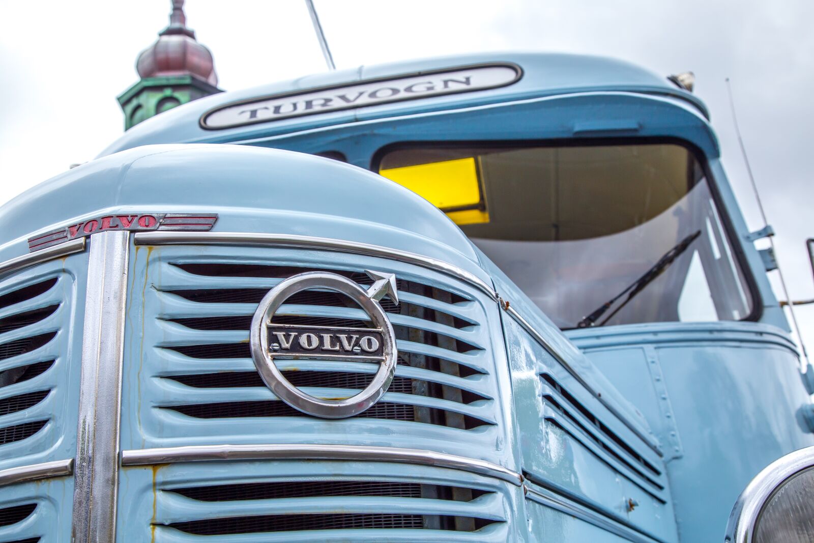 Canon EOS 6D + Canon EF 24-105mm F4L IS USM sample photo. Volvo, bus, blue photography