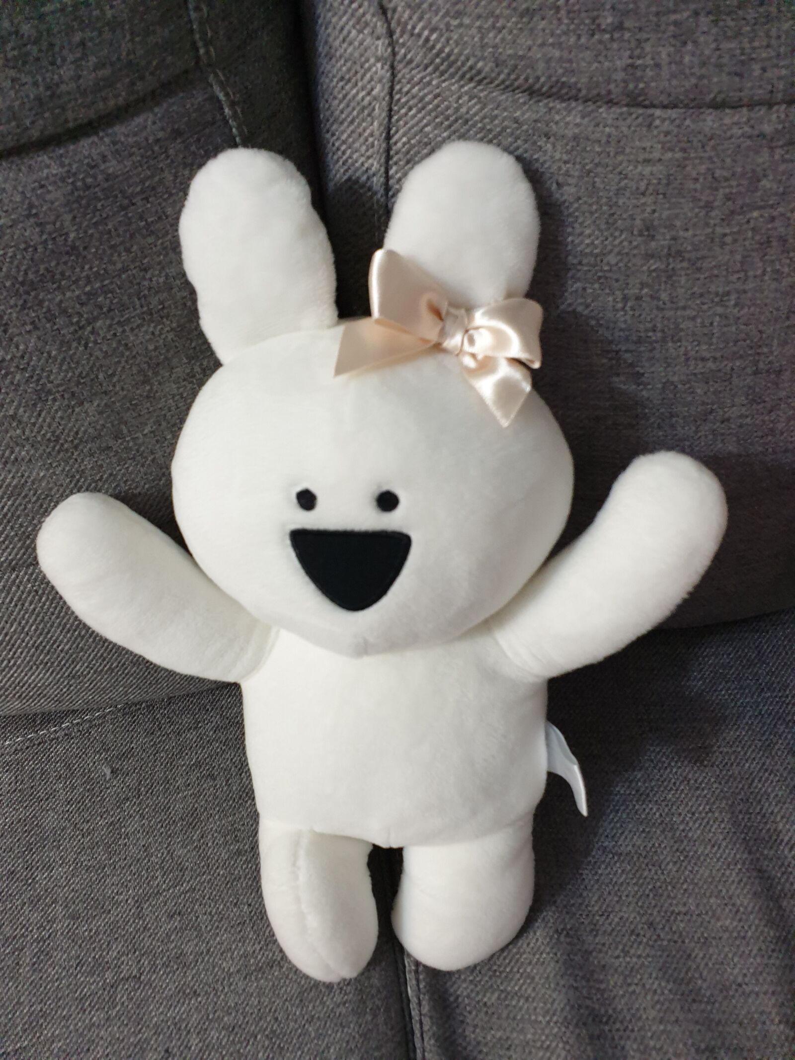 Samsung Galaxy Note9 sample photo. Rabbit doll, rabbit, doll photography