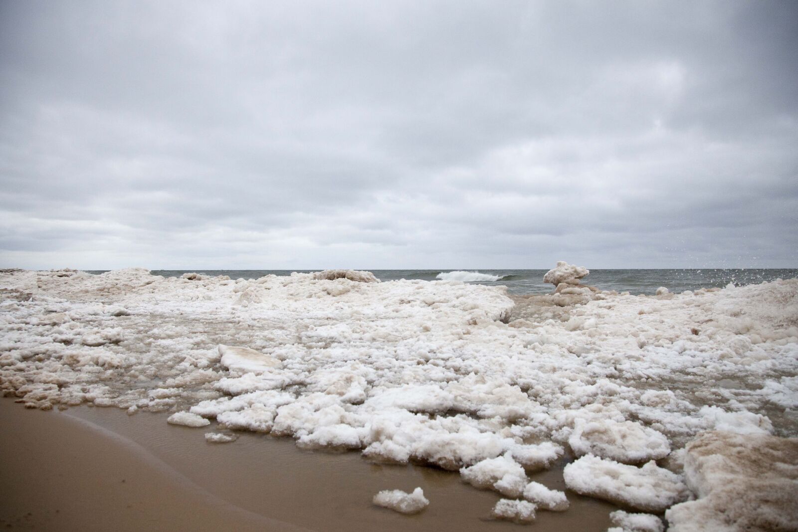 Canon EOS 5D Mark II sample photo. Lake, ice, winter photography