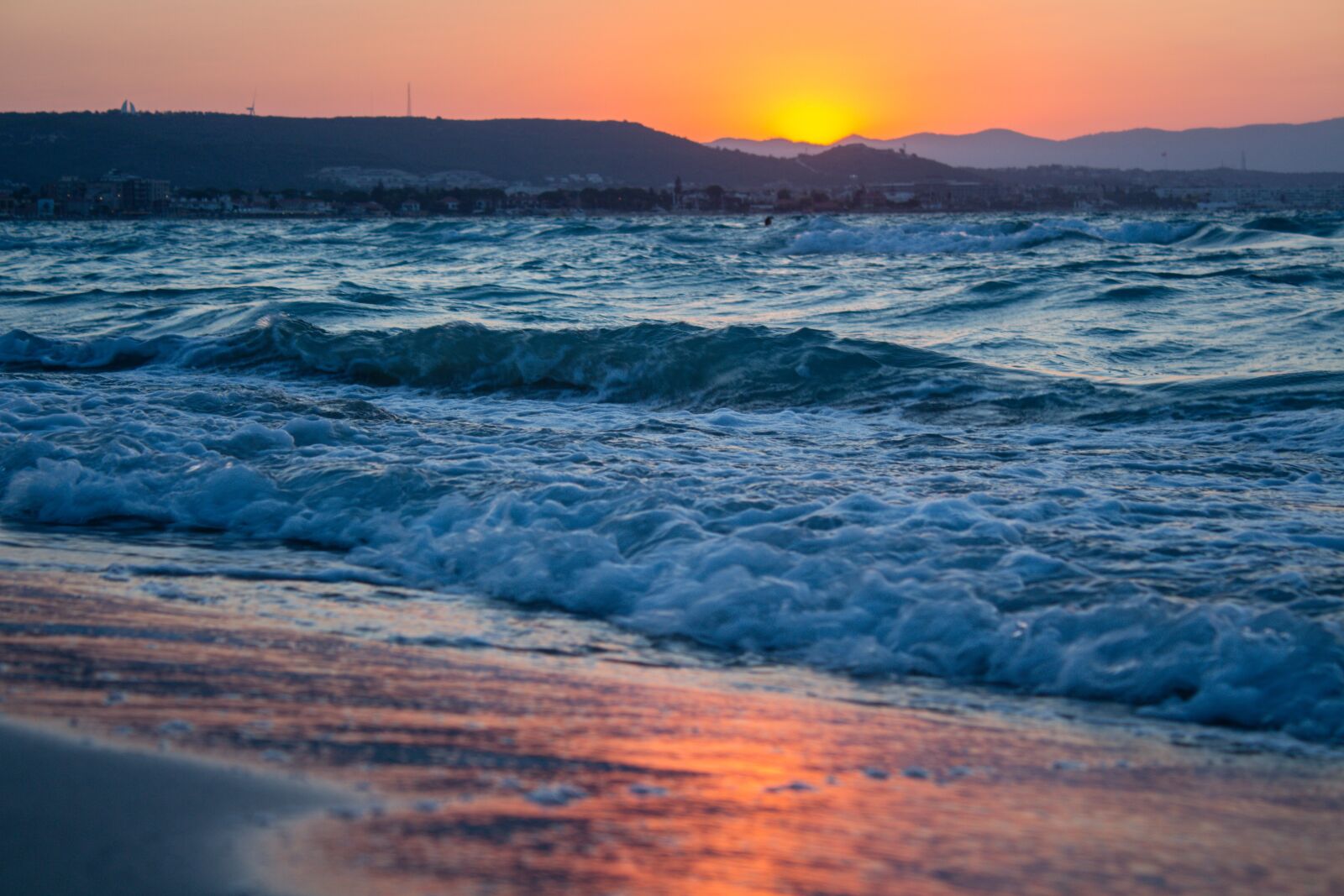 Canon EOS 700D (EOS Rebel T5i / EOS Kiss X7i) + Canon EF-S 18-55mm F3.5-5.6 III sample photo. Sunset, beach, sea photography