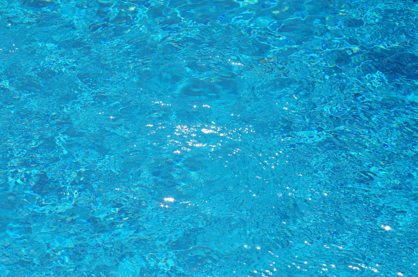 Pentax K-500 sample photo. Swimming pool, water, blue photography