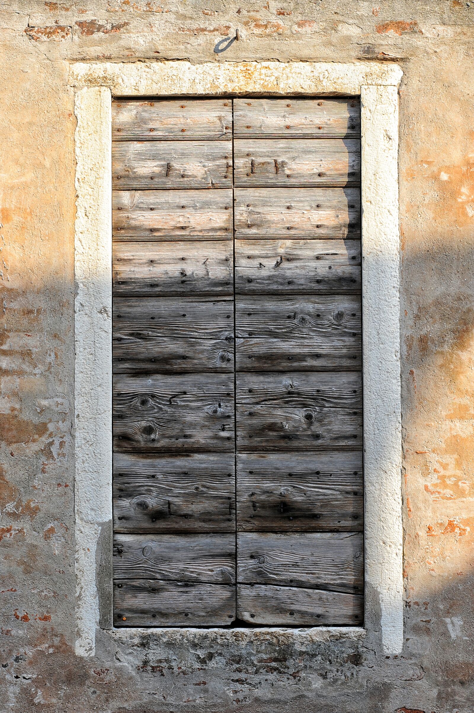 Nikon D700 sample photo. Door, wood, texture photography