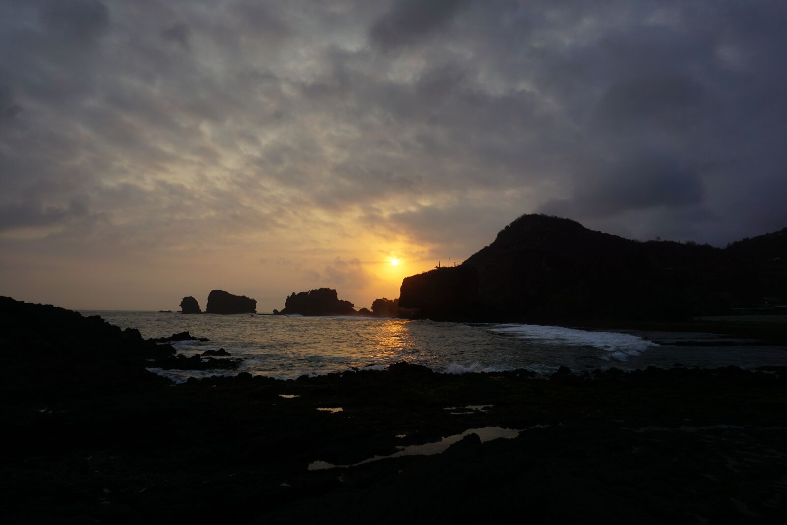 Sony a6000 sample photo. Sunset, indonesian, yogyakarta photography