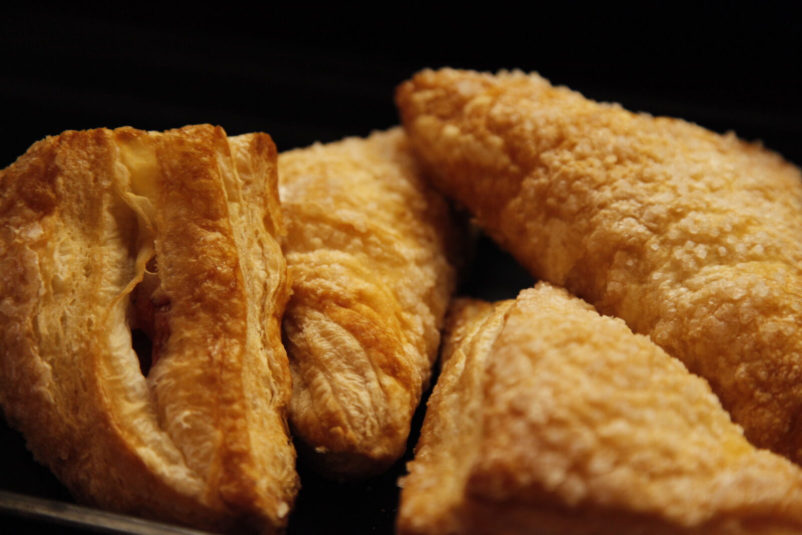 Canon EF 24-105mm F4L IS USM sample photo. Apple, turnovers, pastry photography