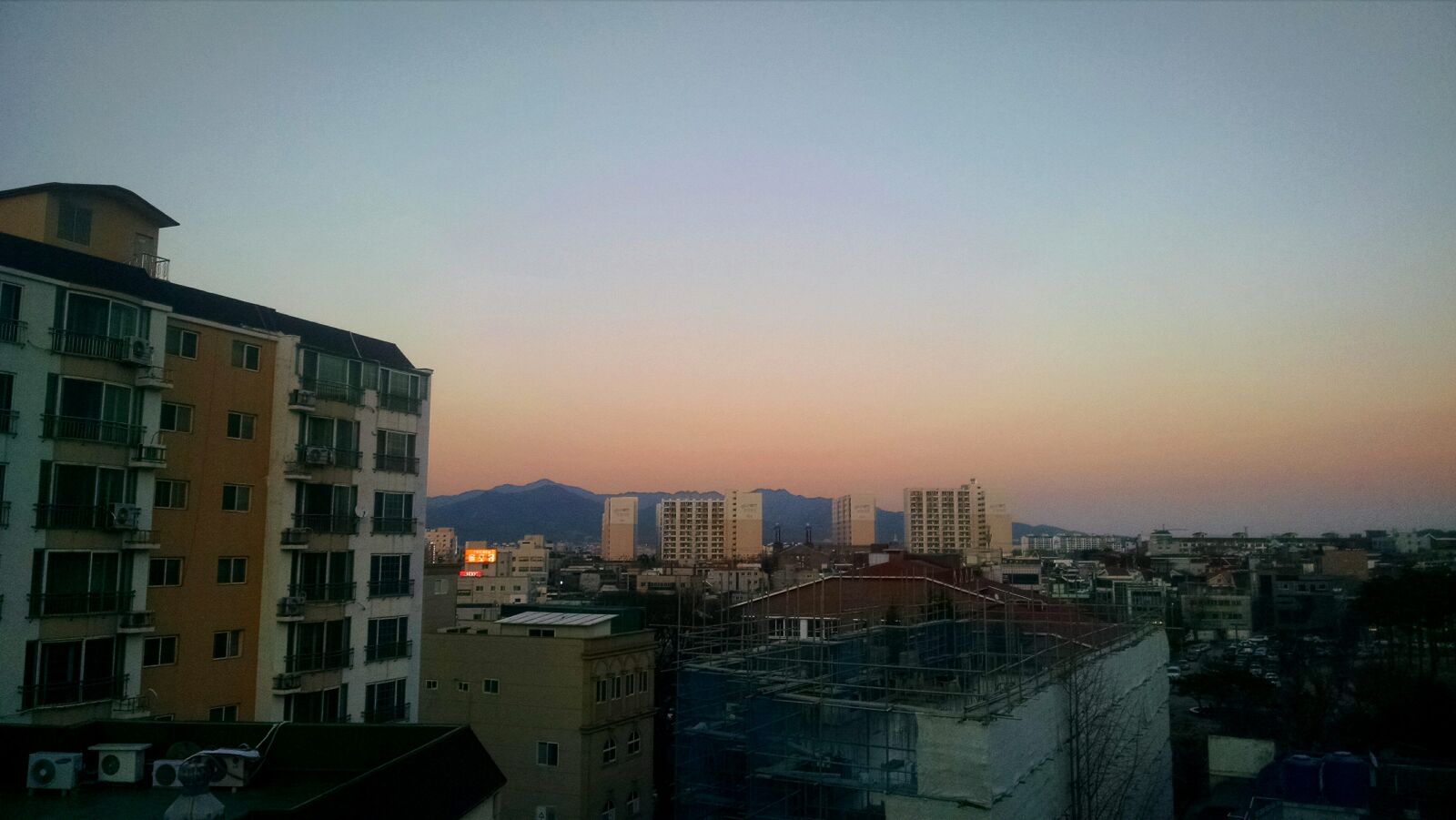 Motorola Moto X (1st Gen) sample photo. Buildings, city, sunset, urban photography
