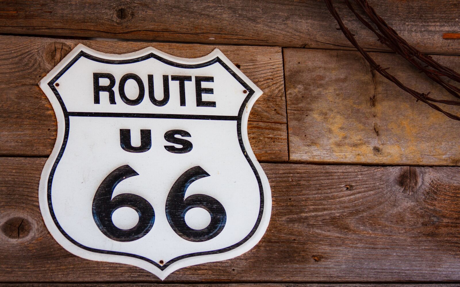 Canon EF 28-135mm F3.5-5.6 IS USM sample photo. Route 66, sign, classic photography