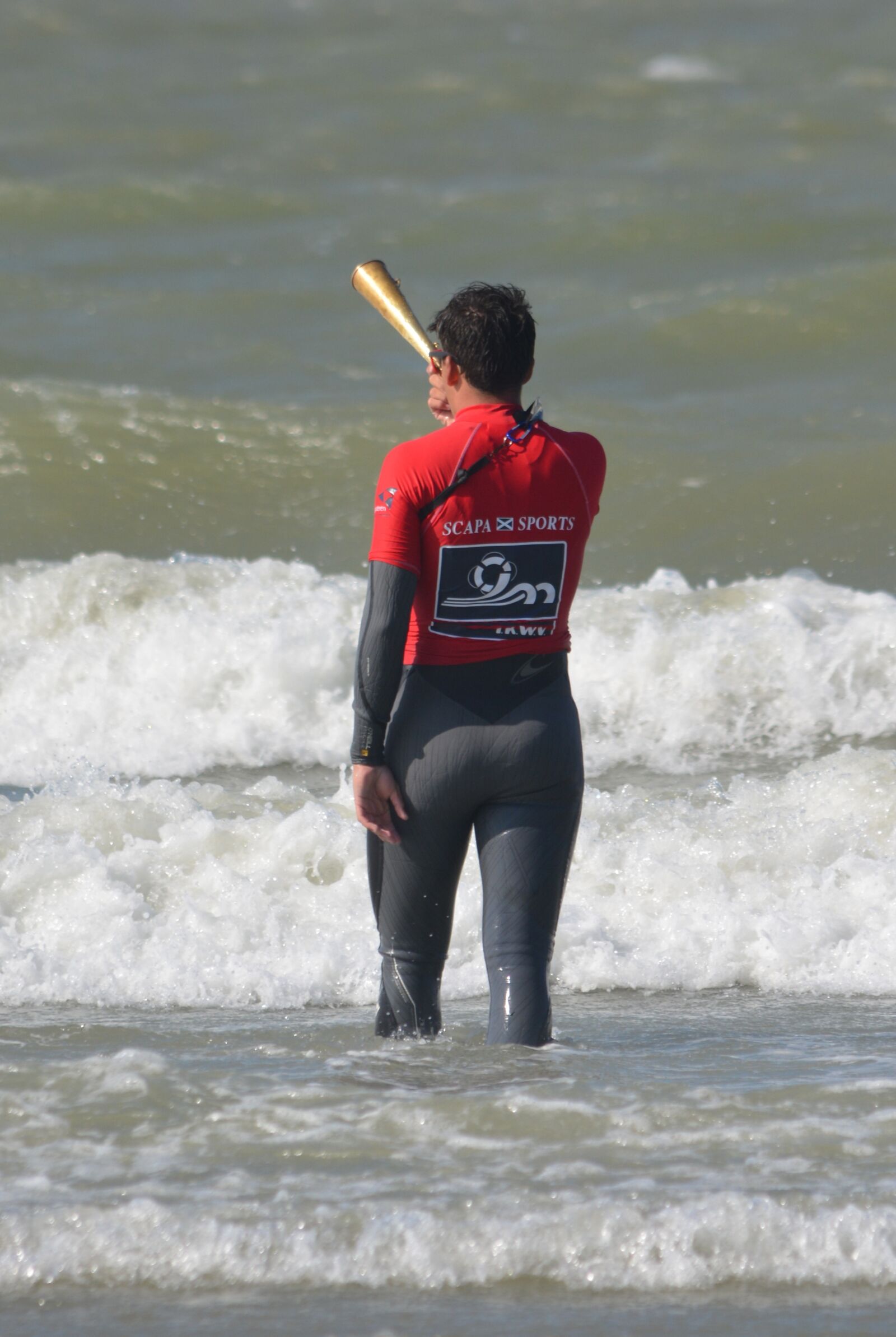 Nikon D5200 sample photo. Sea, waves, rescuer photography