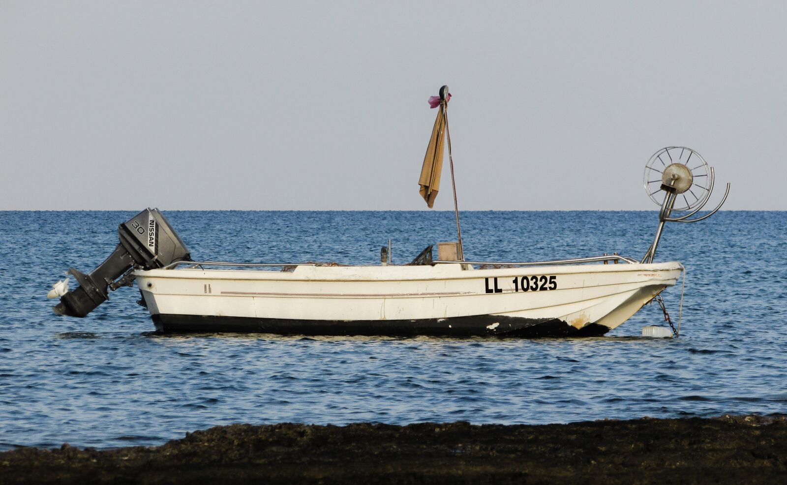 Canon PowerShot SX400 IS sample photo. Boat, outboard engine, sea photography