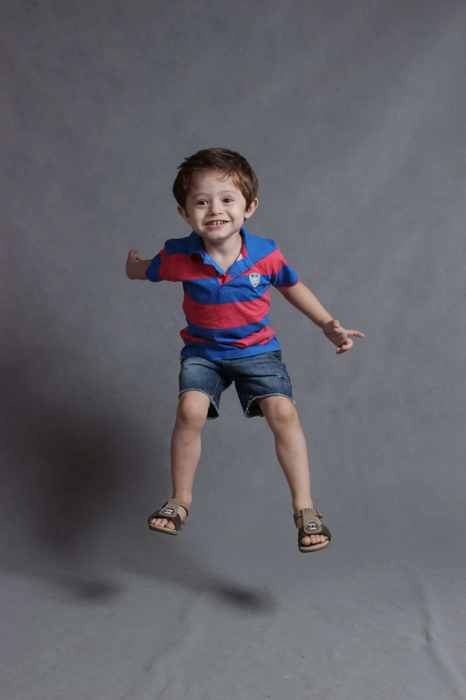 Canon EOS 600D (Rebel EOS T3i / EOS Kiss X5) sample photo. Happy, smiling, boy photography