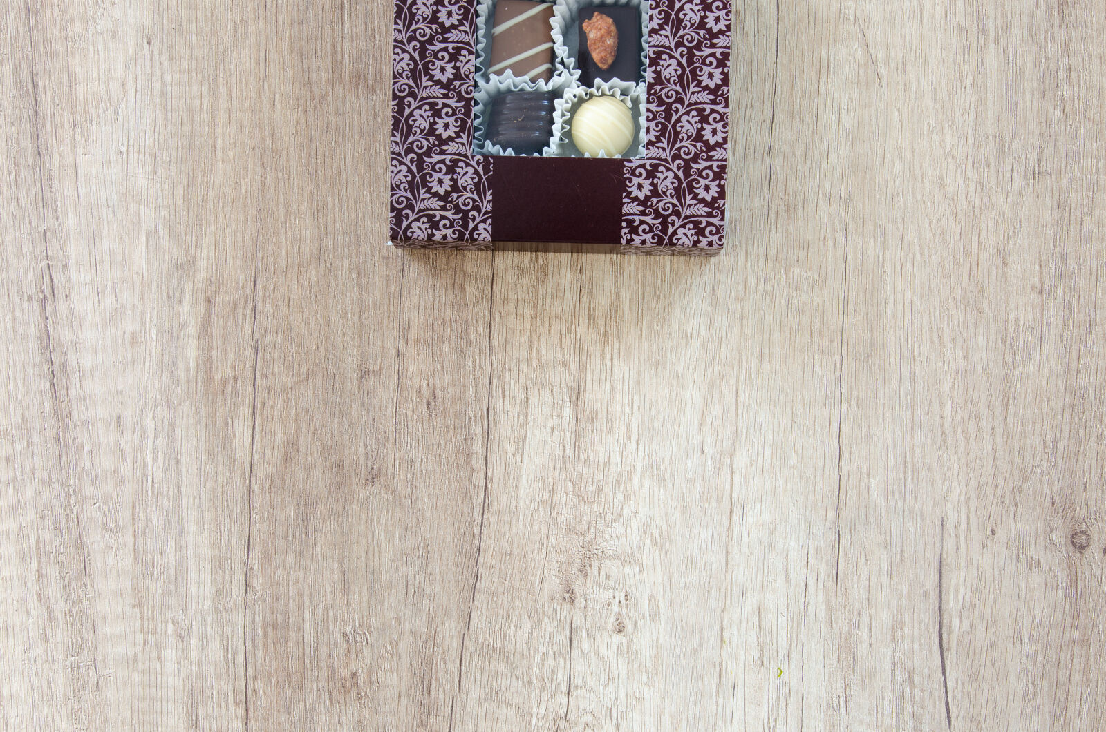 Nikon D5100 sample photo. Assortment, background, bonbon, box photography