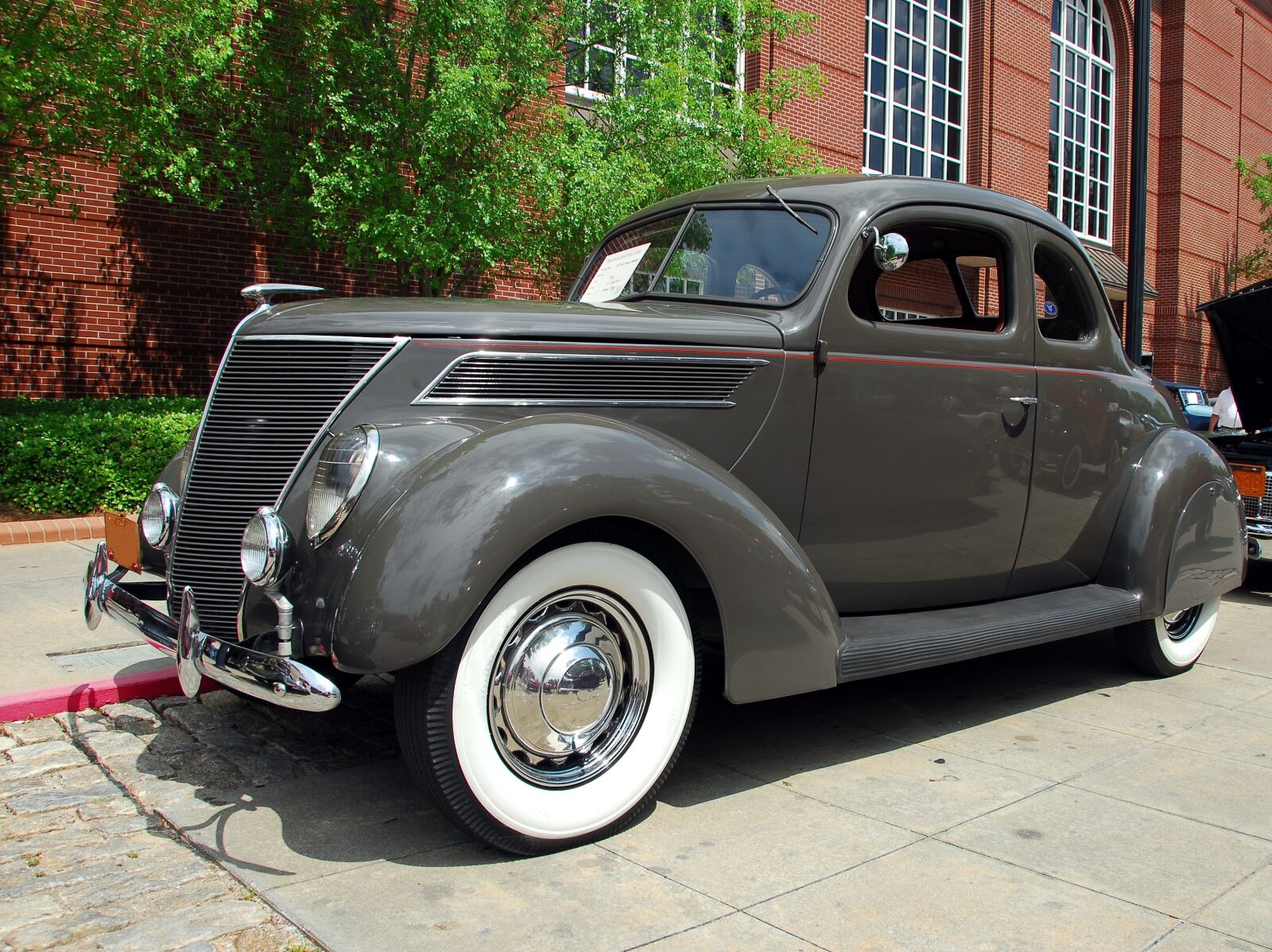 Nikon D200 sample photo. Vintage car, classic, nostalgia photography
