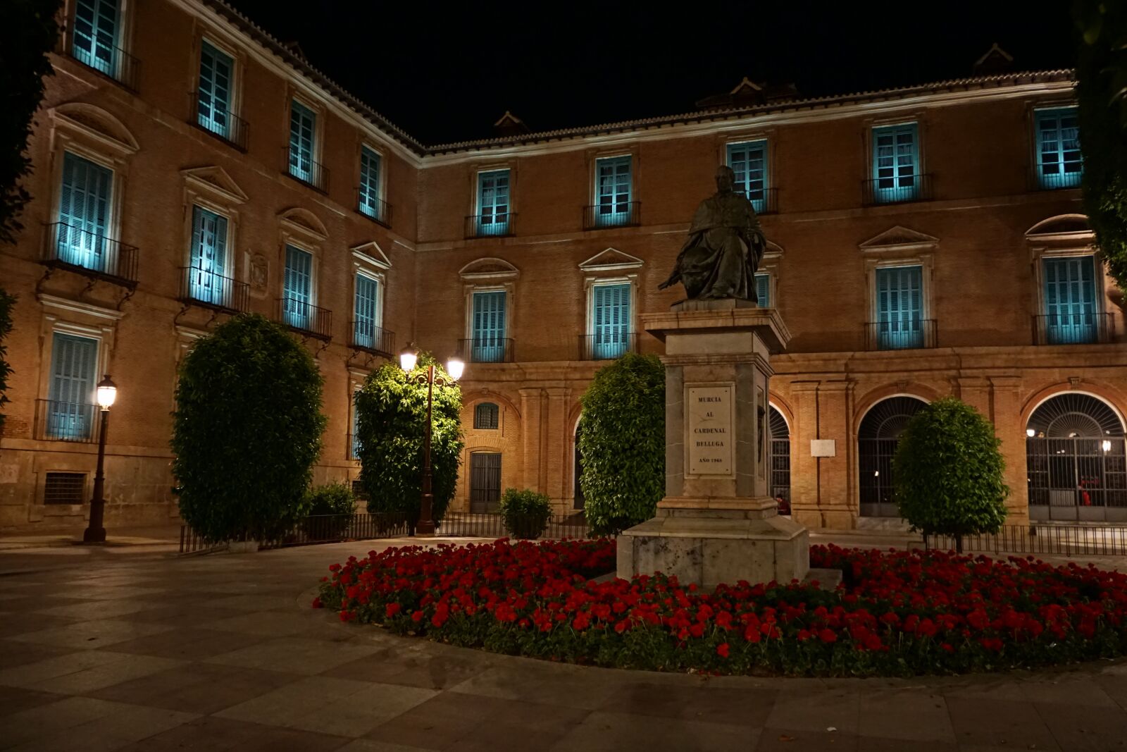 Sony a6000 + Sony E 18-55mm F3.5-5.6 OSS sample photo. Marcia, spain, building photography