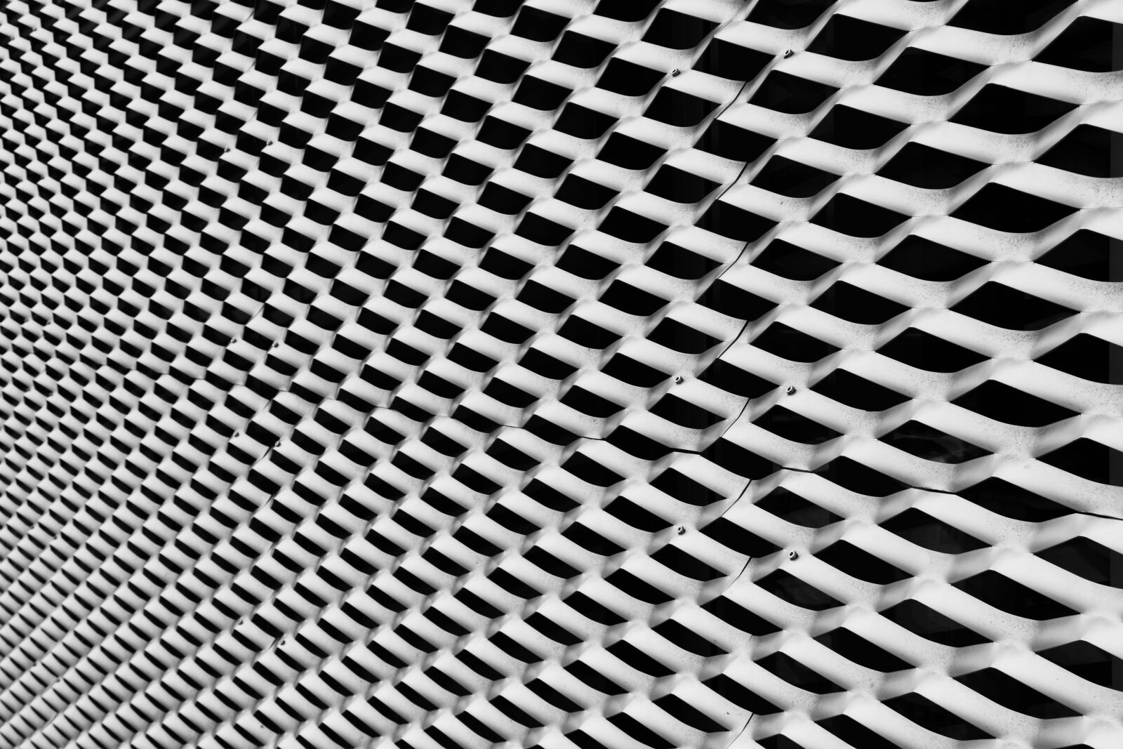 Canon EOS 80D sample photo. Expanded metal, facade, background photography