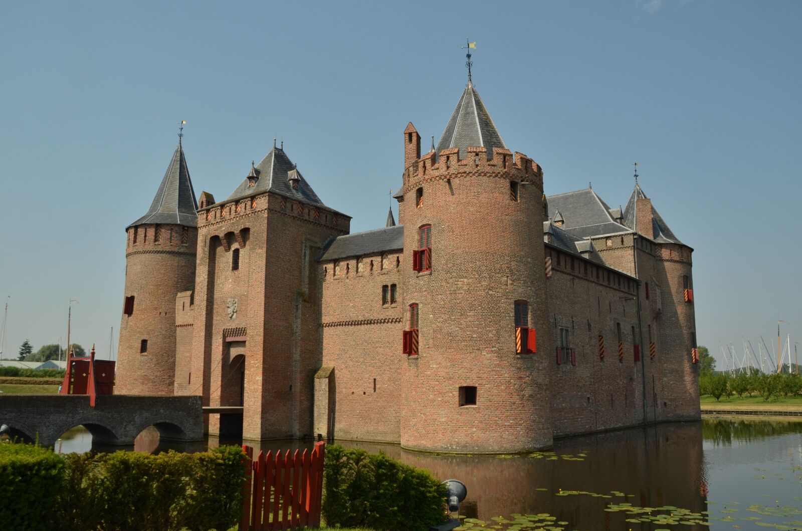 Nikon D7000 sample photo. Netherlands, castle, lock photography