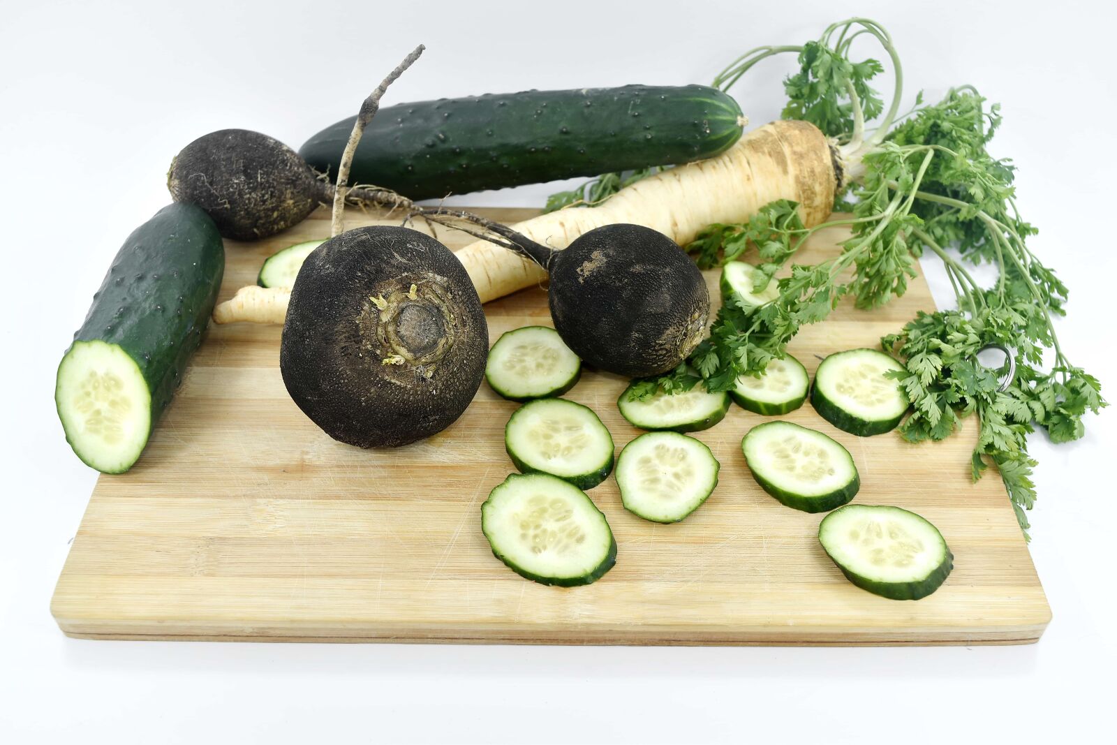 Nikon D5500 sample photo. Cucumber, fresh, organic, parsley photography