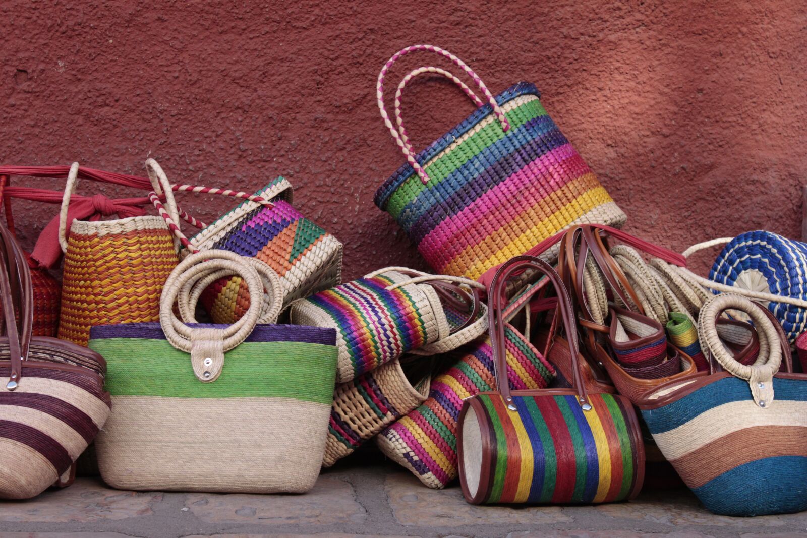 Canon EOS 500D (EOS Rebel T1i / EOS Kiss X3) sample photo. Bags, crafts, typical photography