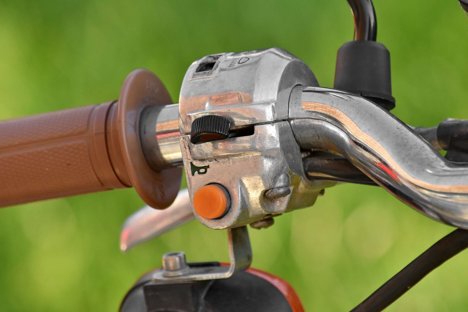 Nikon D5500 sample photo. Brake, gearshift, moped, steering photography