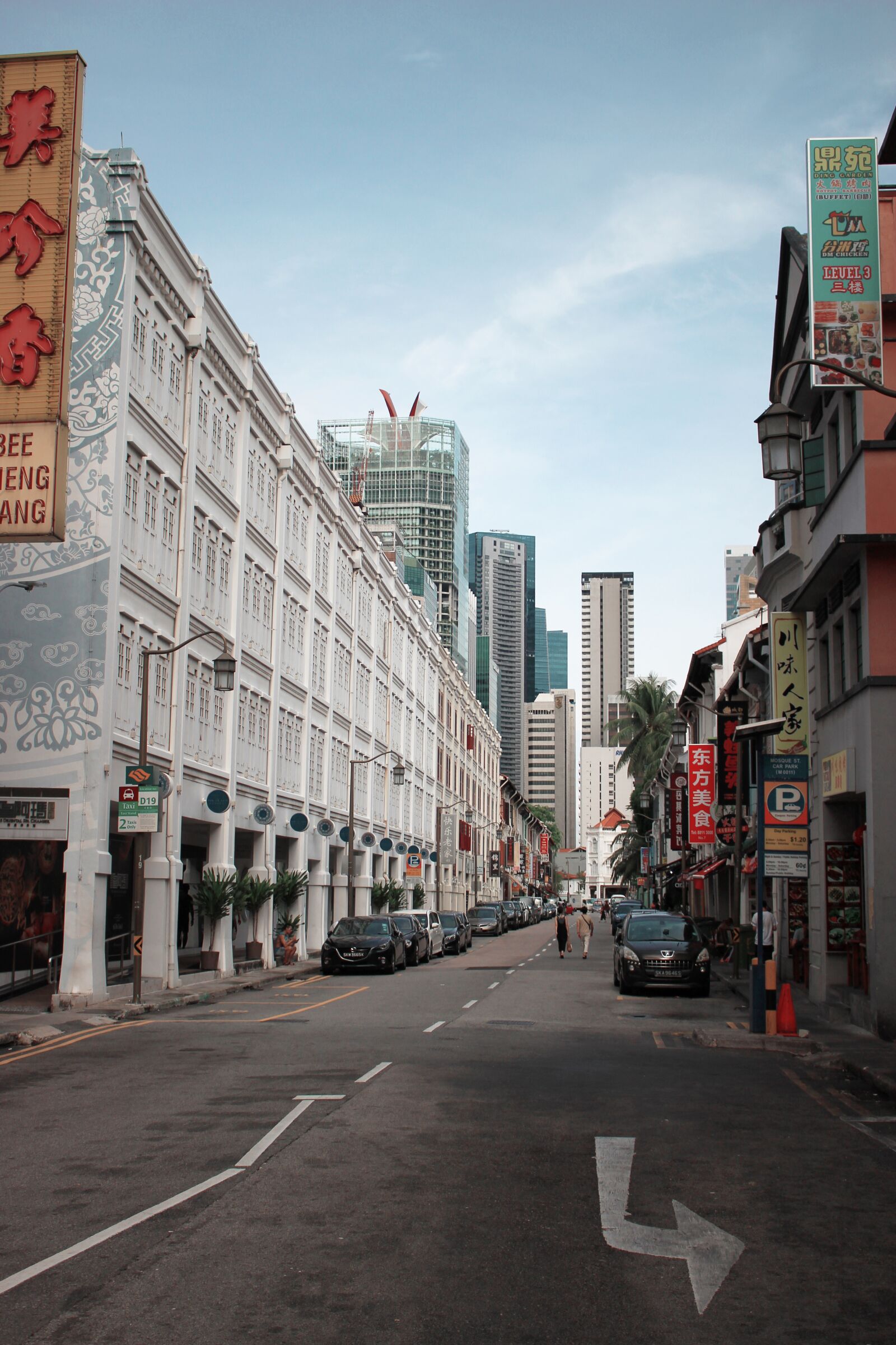 Canon EOS 600D (Rebel EOS T3i / EOS Kiss X5) + Canon EF 50mm F1.8 STM sample photo. Singapore, city, architecture photography