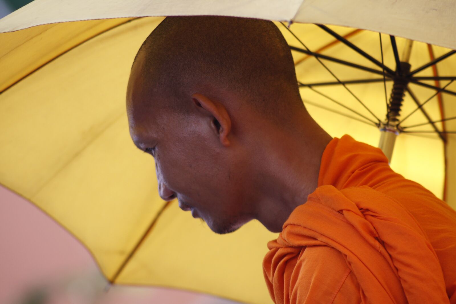 Canon EOS 50D sample photo. Monk, khmer, buddhism photography