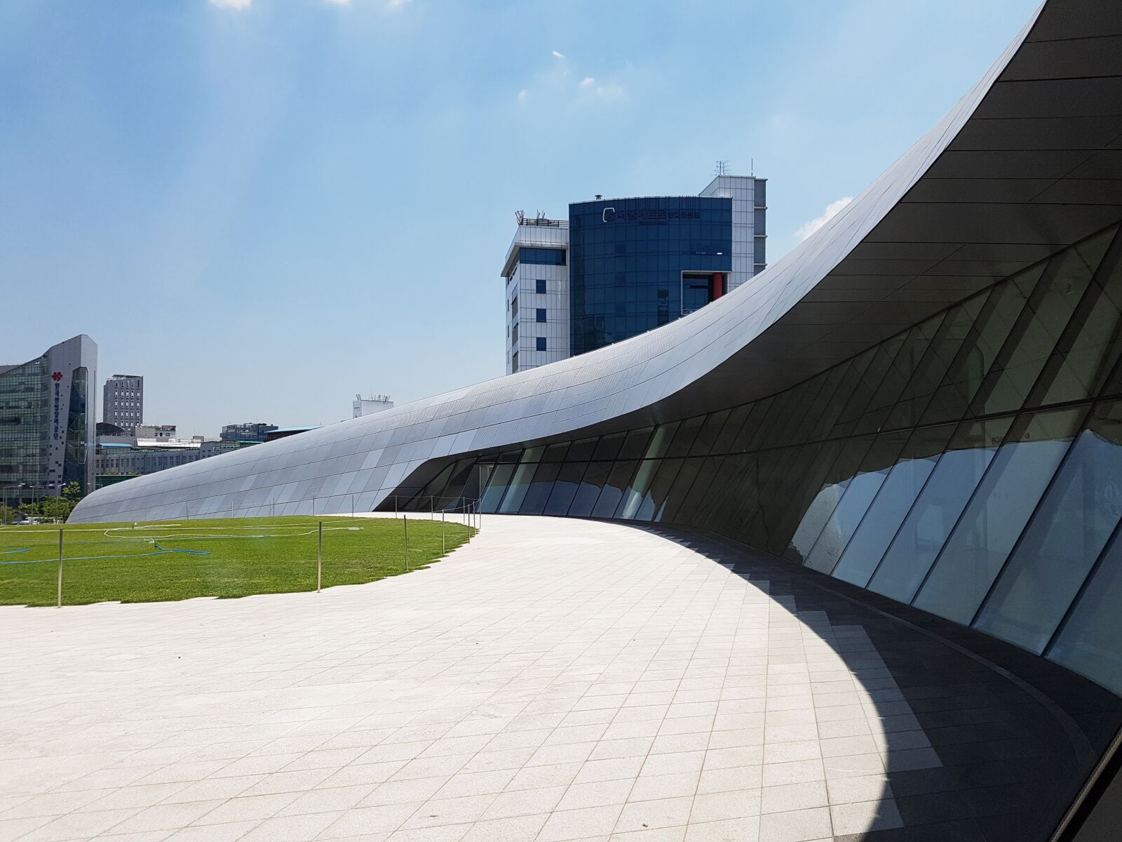 Samsung Galaxy S7 Edge sample photo. Dongdaemun design plaza, republic photography