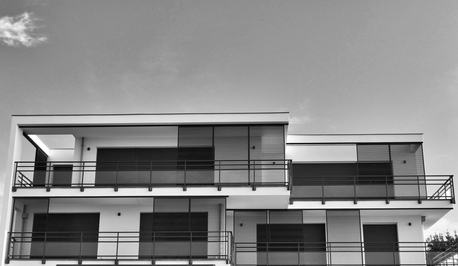Panasonic Lumix DMC-FZ1000 sample photo. Architecture, roof, flat roof photography