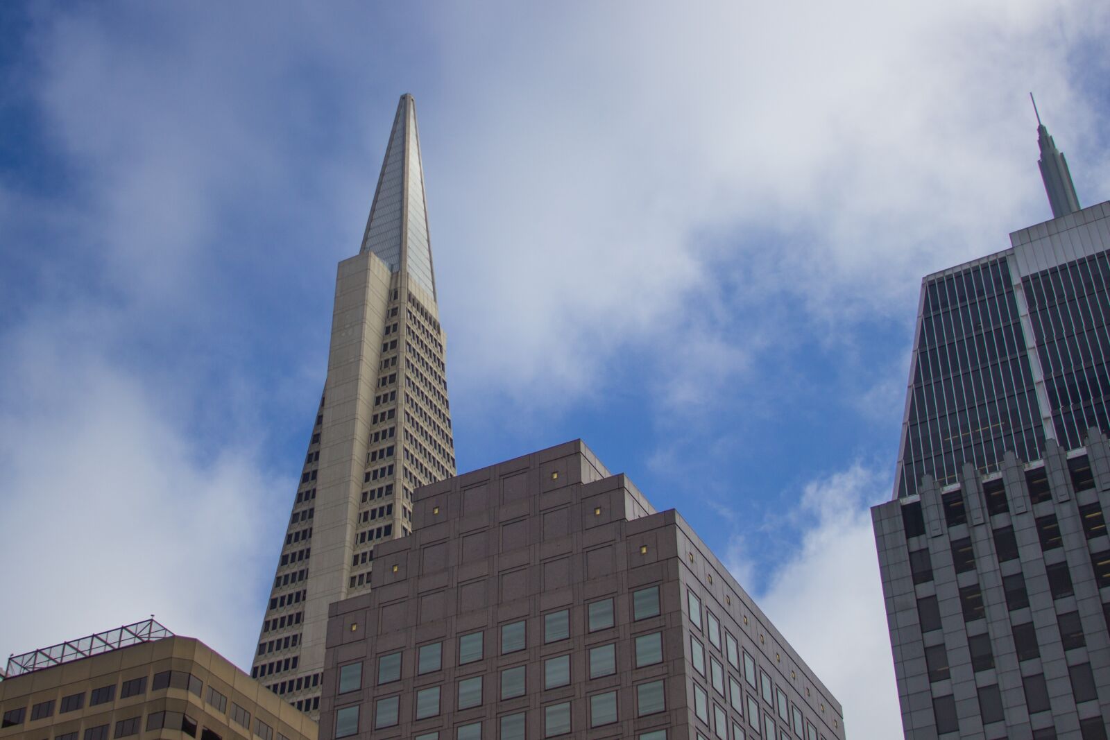 Canon EF 28-135mm F3.5-5.6 IS USM sample photo. Sanfrancisco, buildings, architecture photography