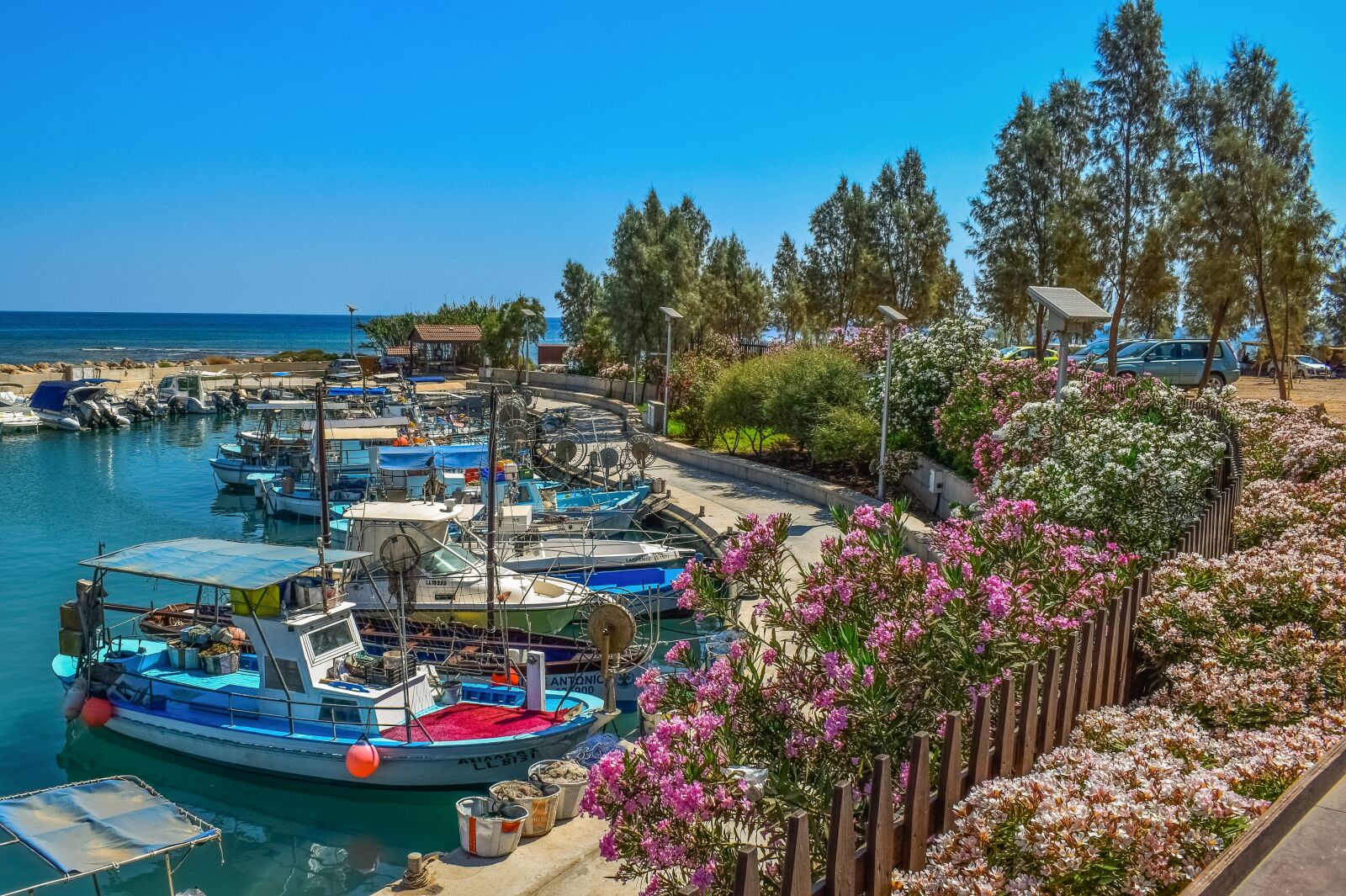 Nikon D3300 sample photo. Fishing harbor, boat, scenery photography