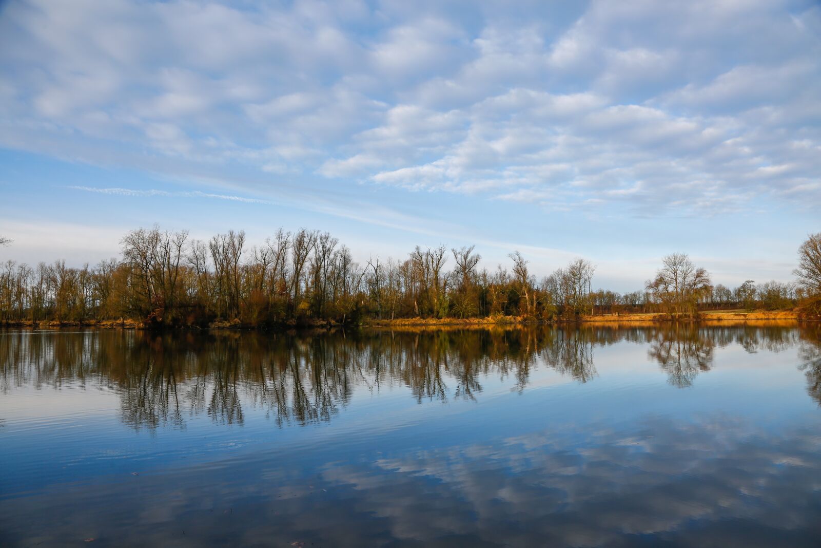 Canon EF 24-105mm F4L IS USM sample photo. Morning, sunrise, lake photography