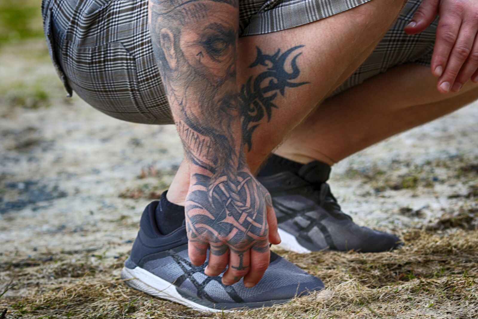 Canon EOS 7D Mark II + Canon EF 135mm F2L USM sample photo. Tattoo, people, adult photography