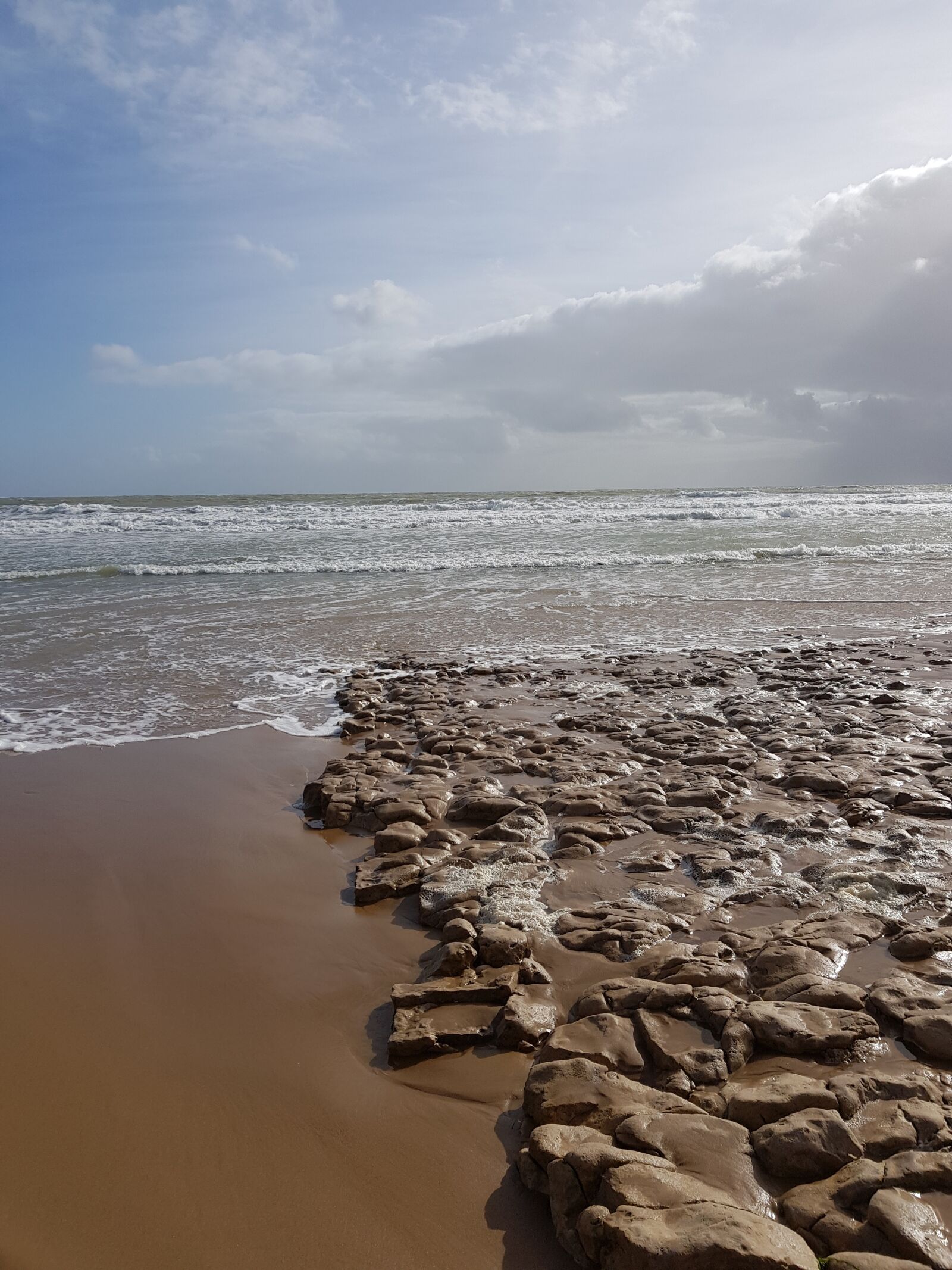 Samsung Galaxy S8+ sample photo. Sea, rock, beach photography