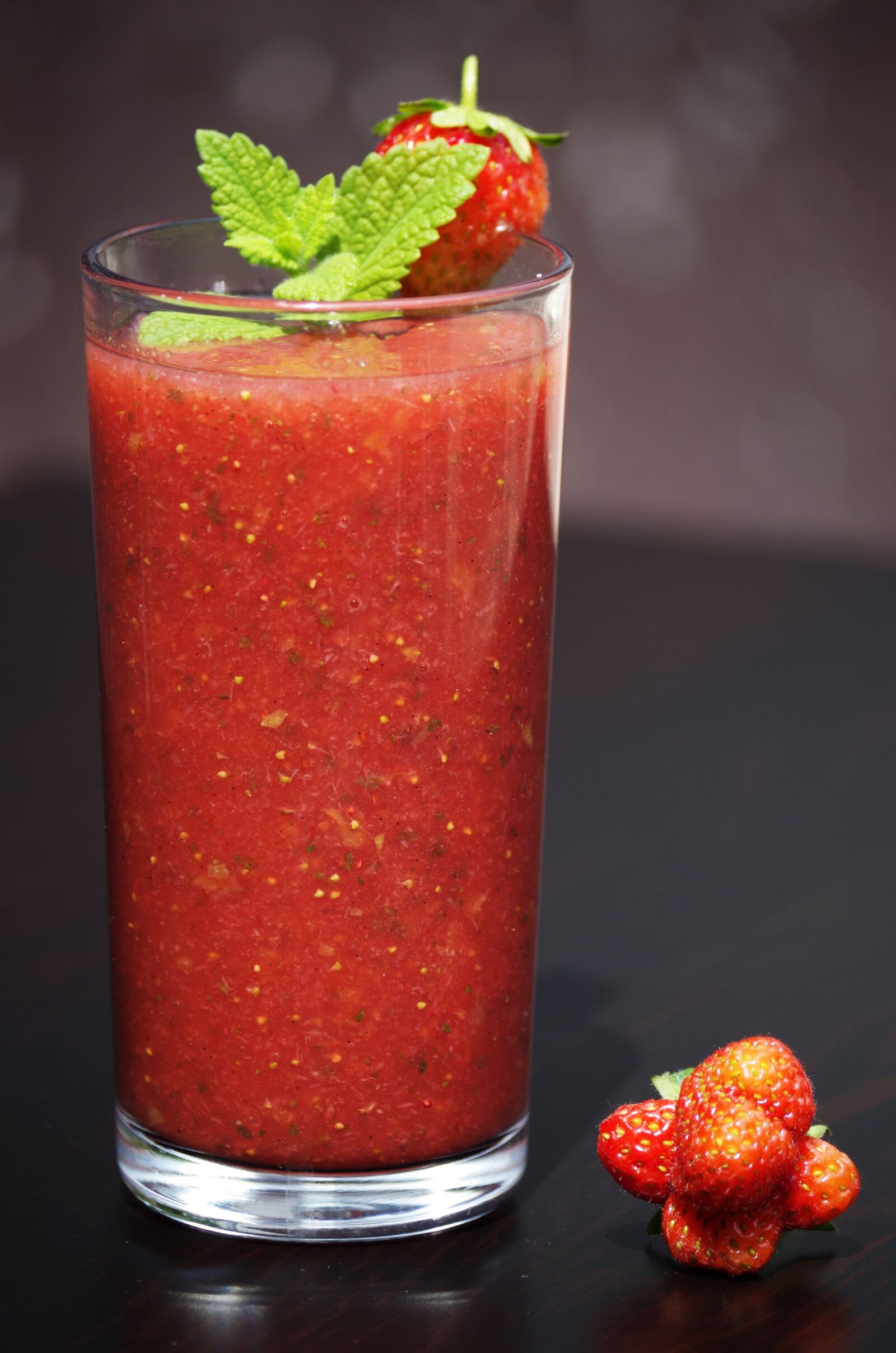 Pentax K-500 sample photo. Smoothie, fruit, beverage photography