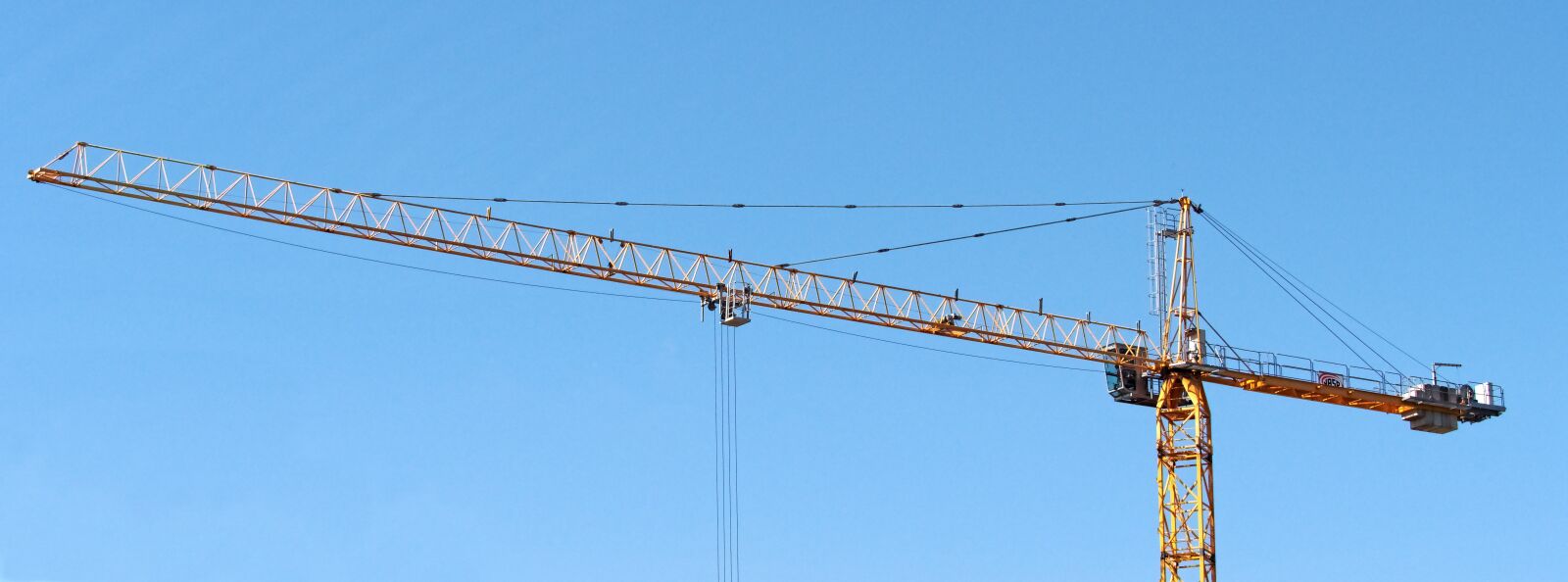 Olympus OM-D E-M5 sample photo. Crane, tall, tower photography