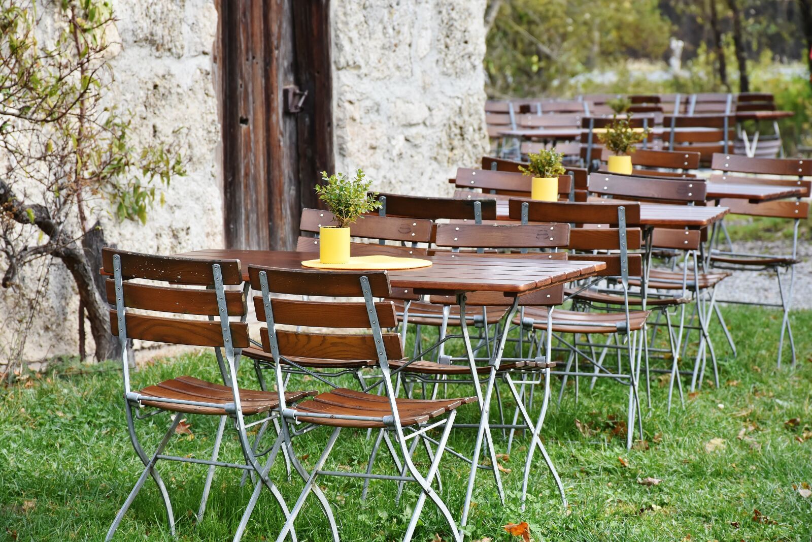 Nikon D7200 sample photo. Beer garden, chairs, dining photography
