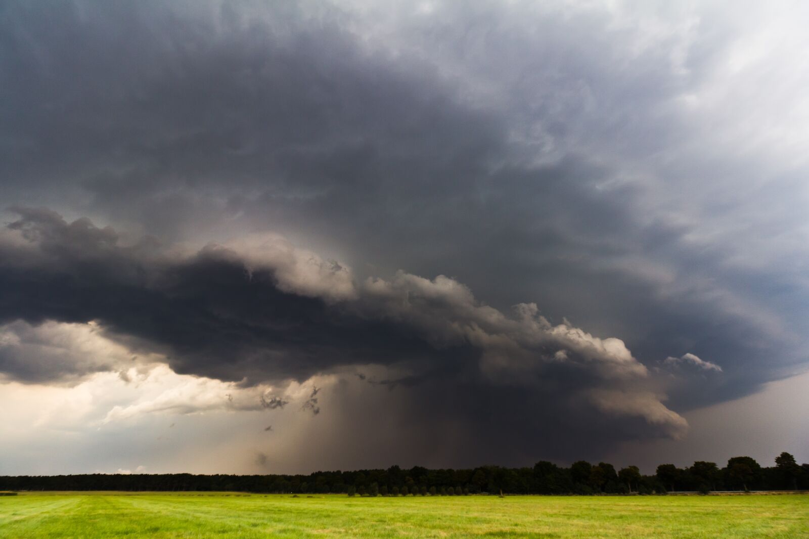 Canon EOS 60D sample photo. Thunderstorm, storm, super cell photography