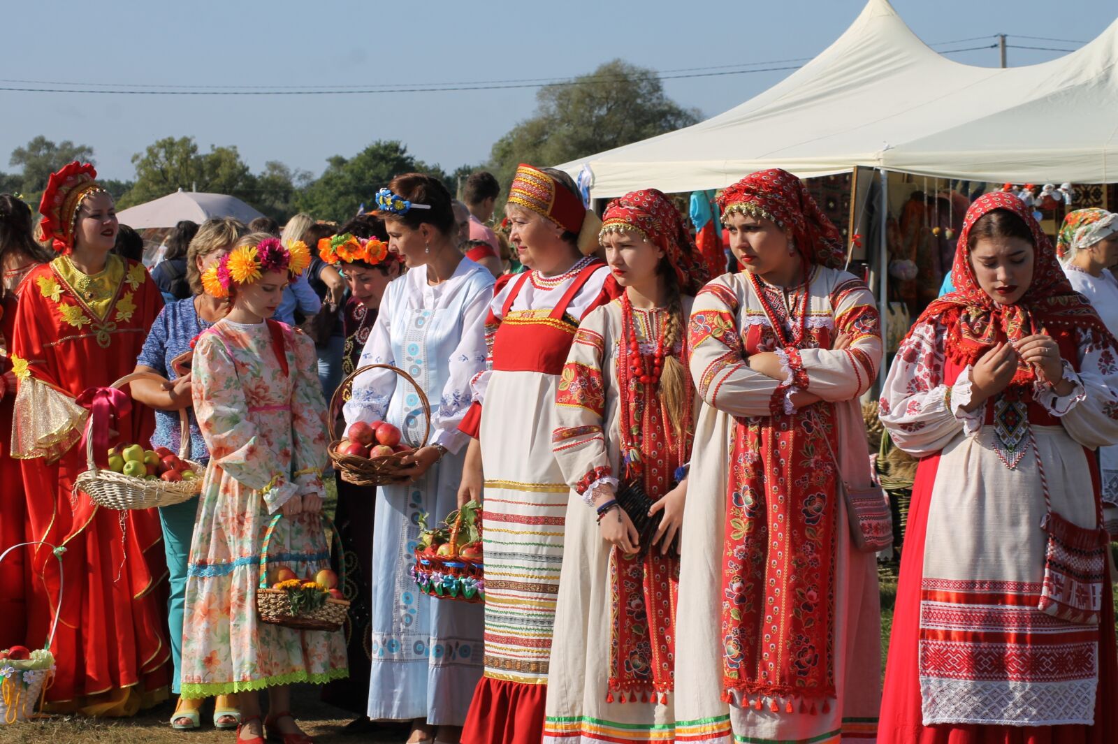 Canon EOS 1100D (EOS Rebel T3 / EOS Kiss X50) sample photo. Russia, girls, russians photography