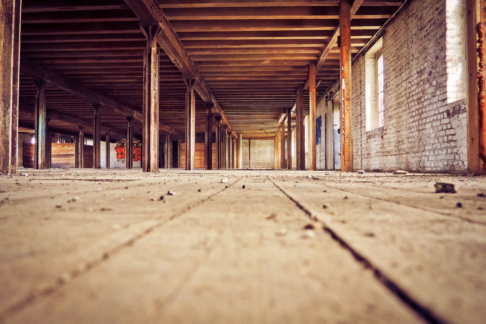 Olympus OM-D E-M10 sample photo. Lost places, warehouse, stock photography