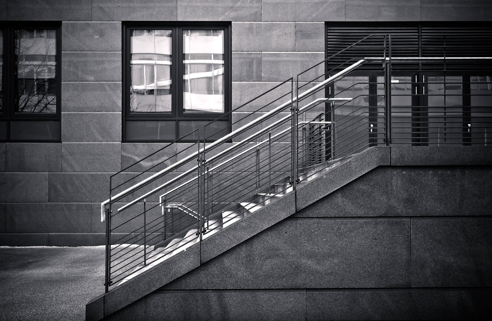 Olympus OM-D E-M10 sample photo. Architecture, building, dusk photography