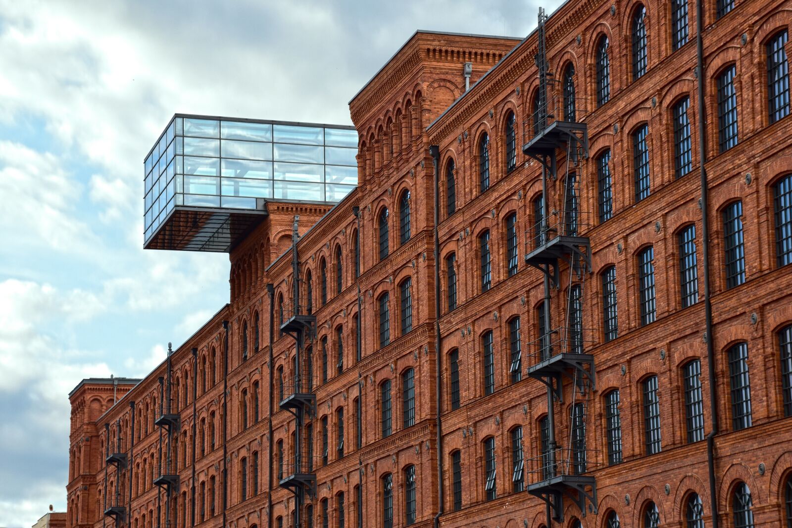 Nikon D5500 sample photo. Architecture, buildings, perspective photography