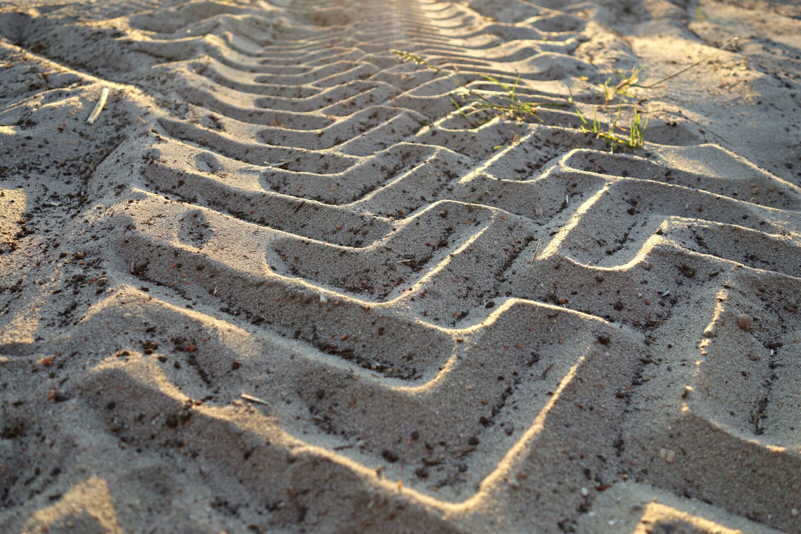 Sony Cyber-shot DSC-RX100 sample photo. Tire tracks, profile, imprint photography