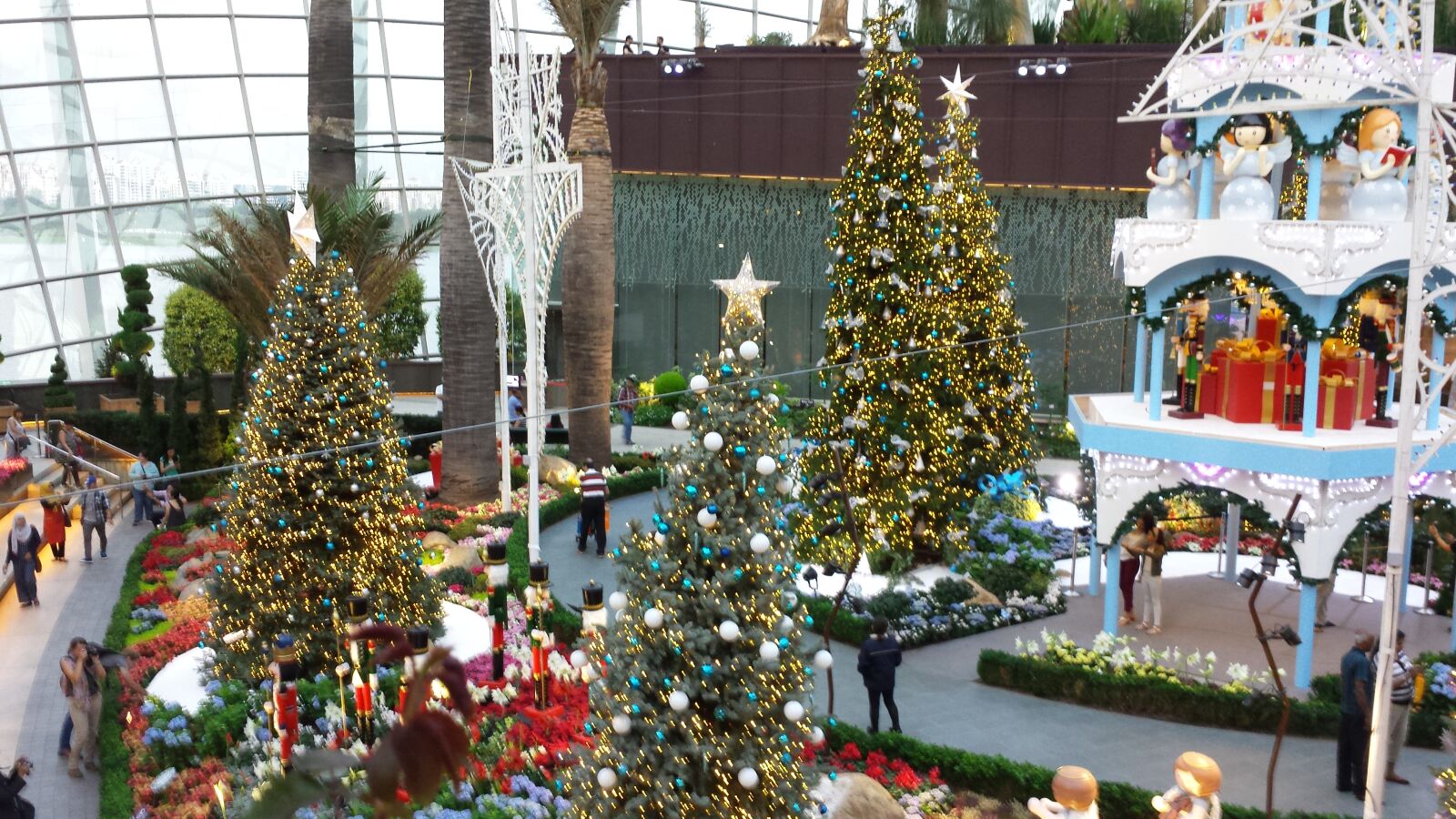 Samsung Galaxy S4 sample photo. Celebration photography