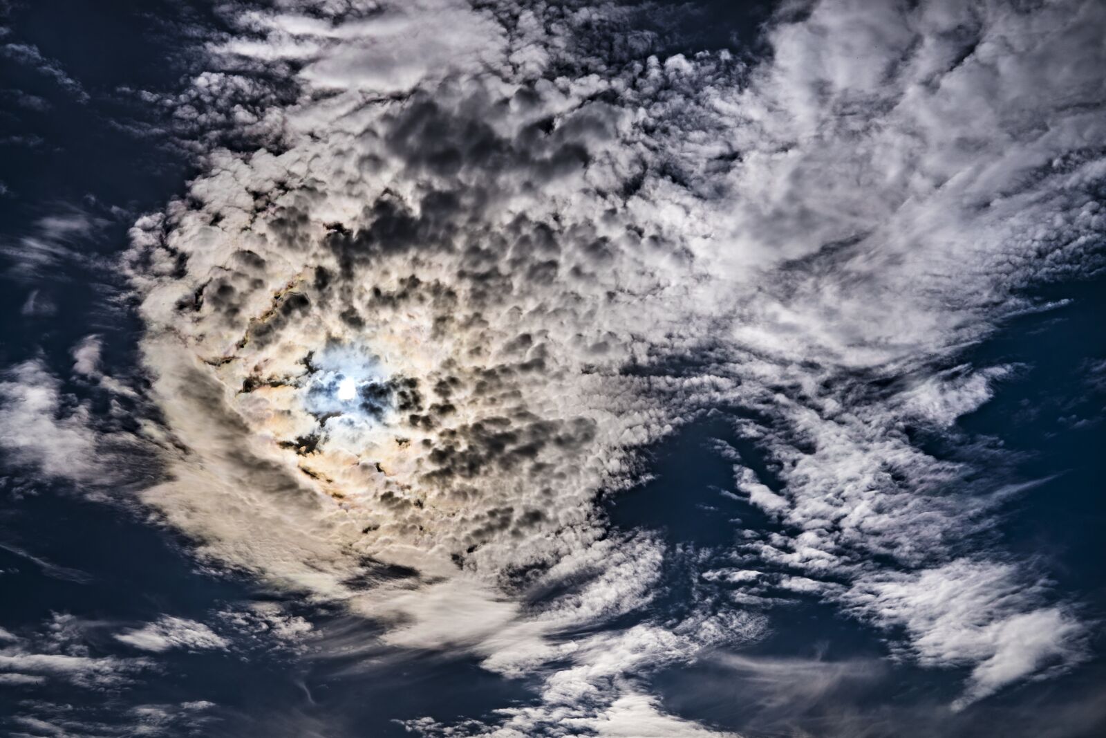 Sony a6300 + Sigma 30mm F2.8 EX DN sample photo. Sky, clouds, clouds form photography