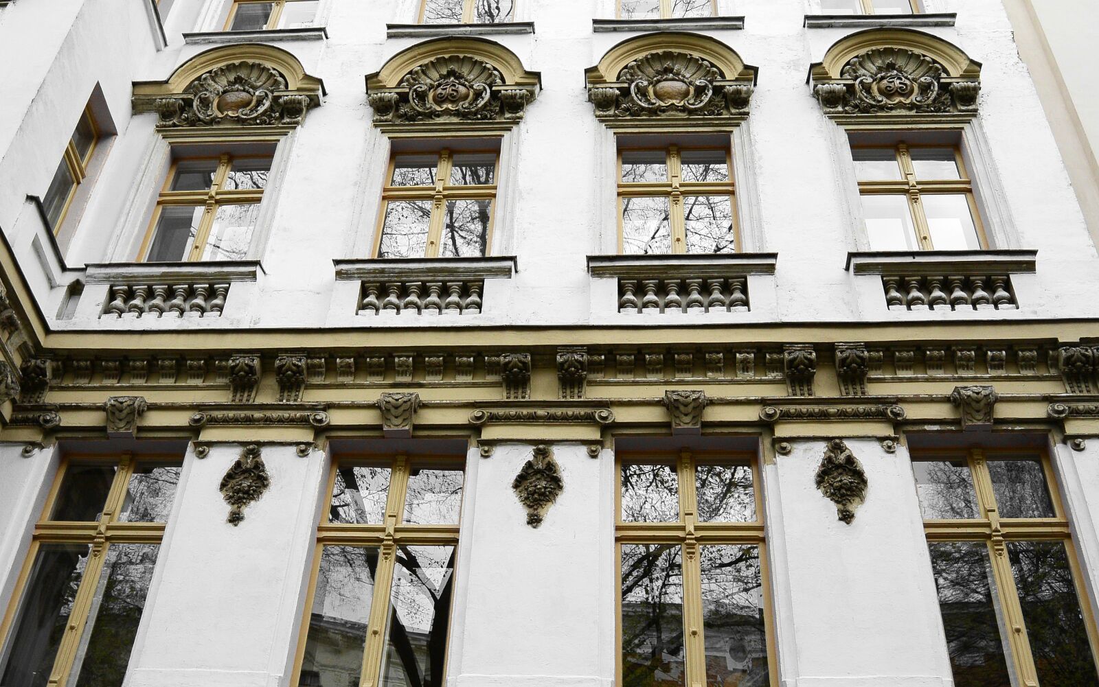 Nikon 1 S1 sample photo. House facade, architecture, window photography
