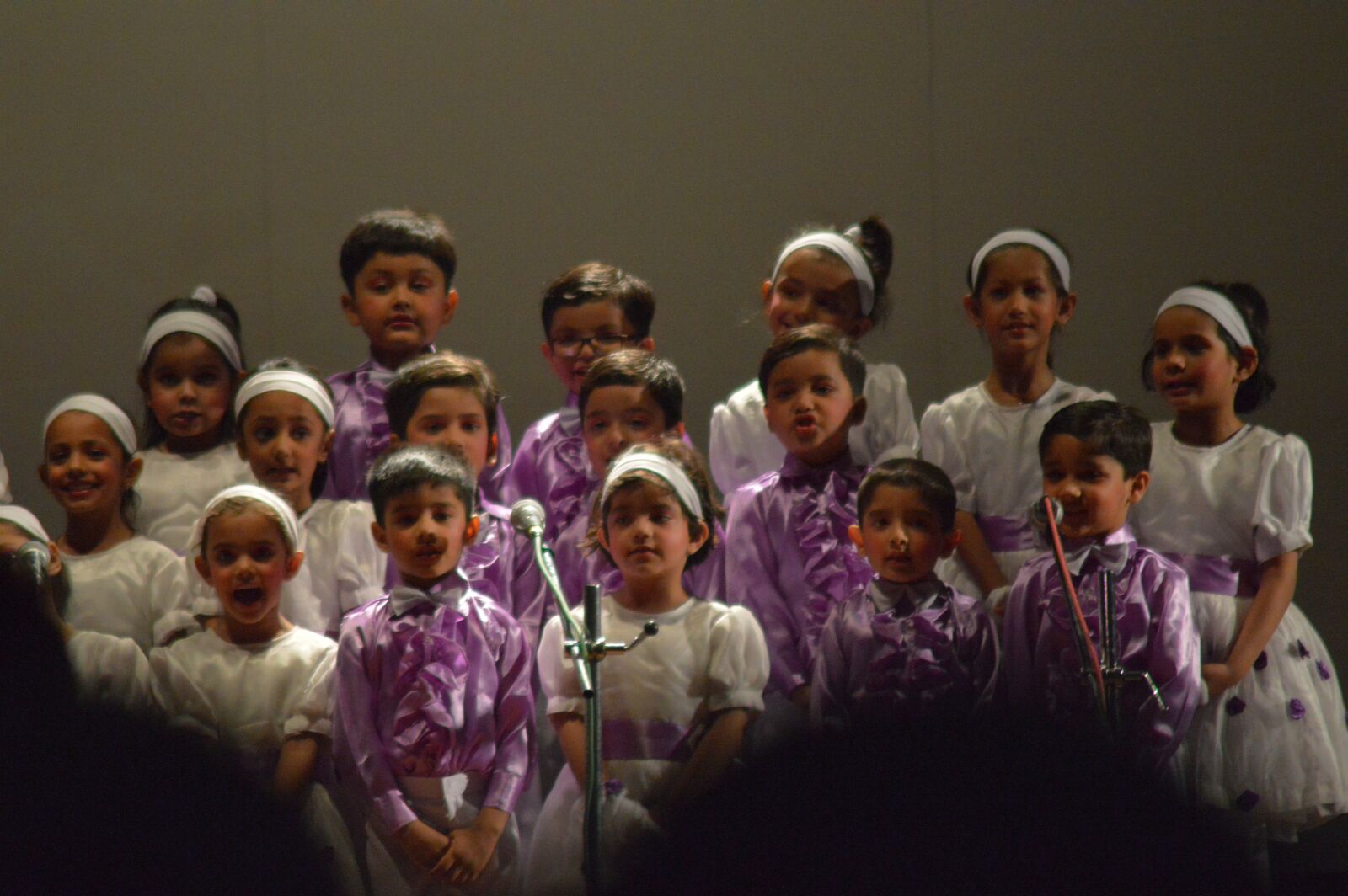 Nikon D3200 sample photo. Children, singing photography