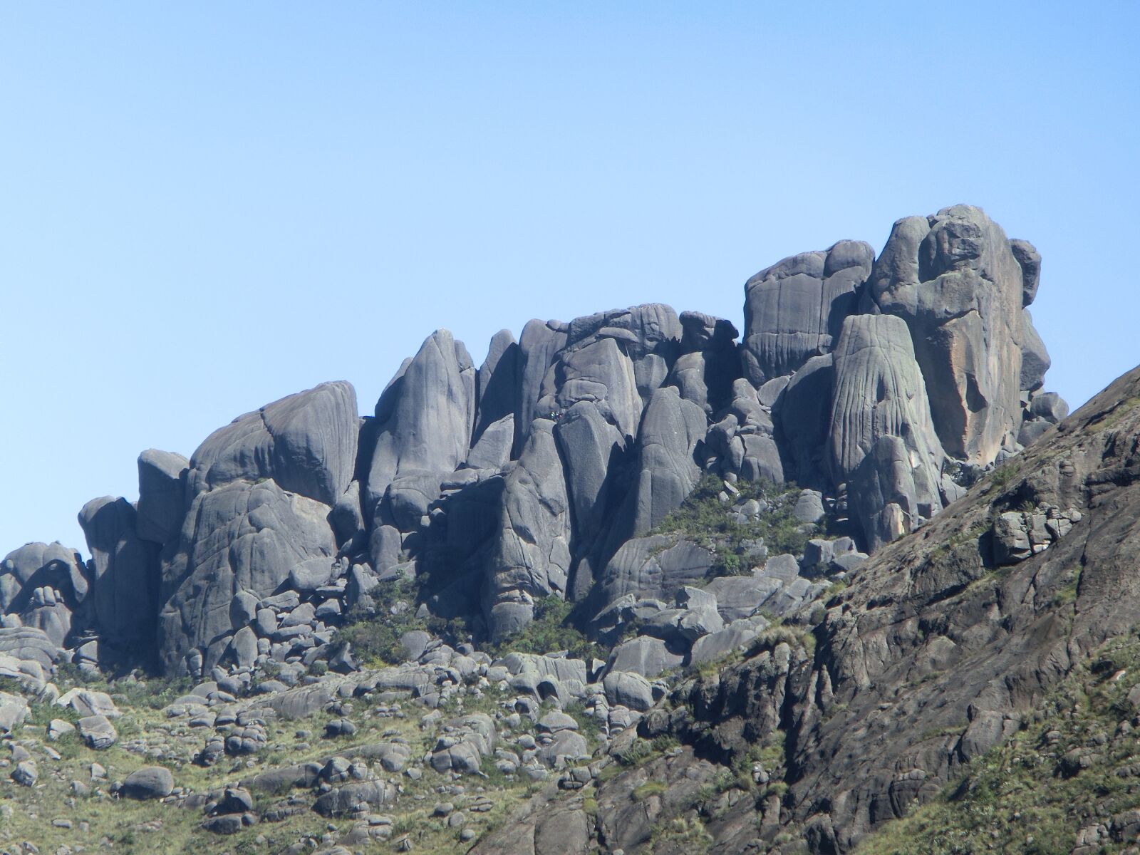 CASIO EX-ZR100 sample photo. Brazil, national park, itatiaia photography