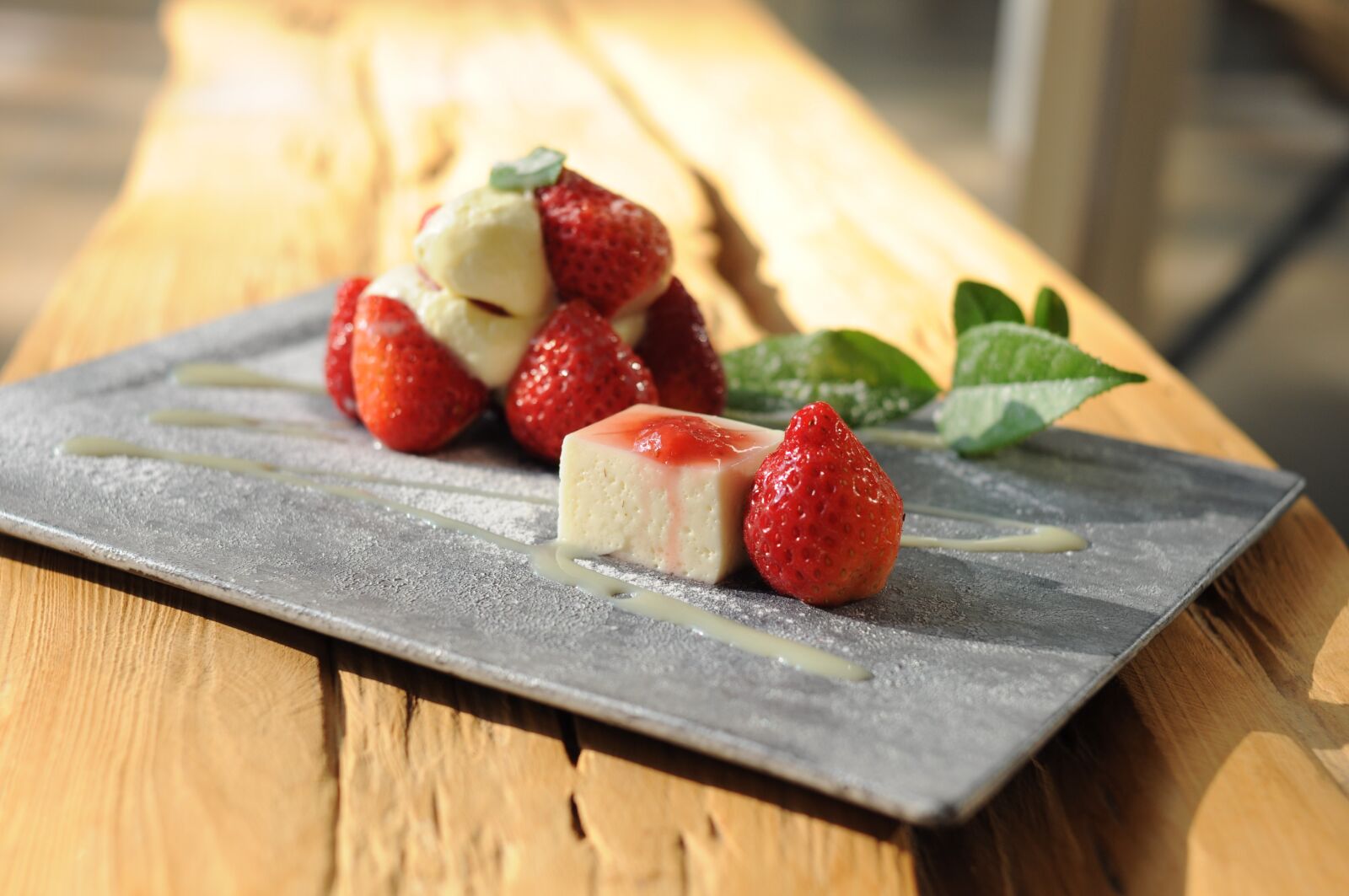 Nikon D90 sample photo. Strawberry dessert, japanese-style dessert photography