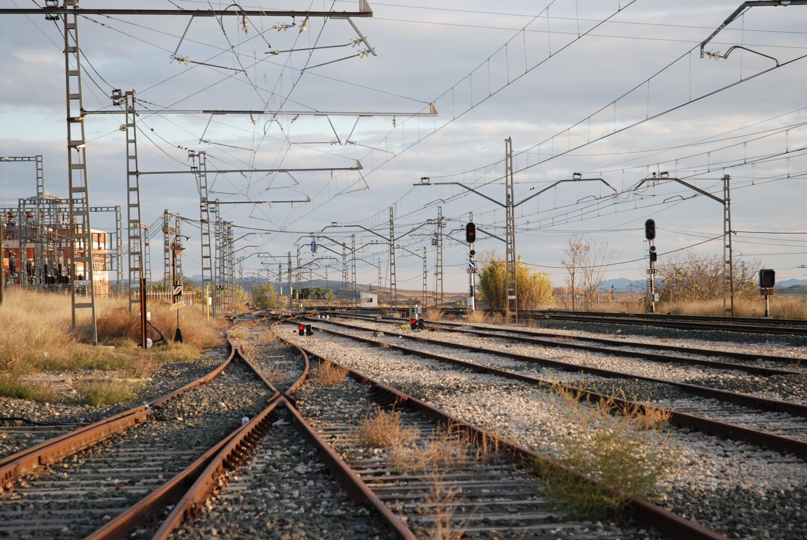 Nikon D80 sample photo. Vias, train, railway photography