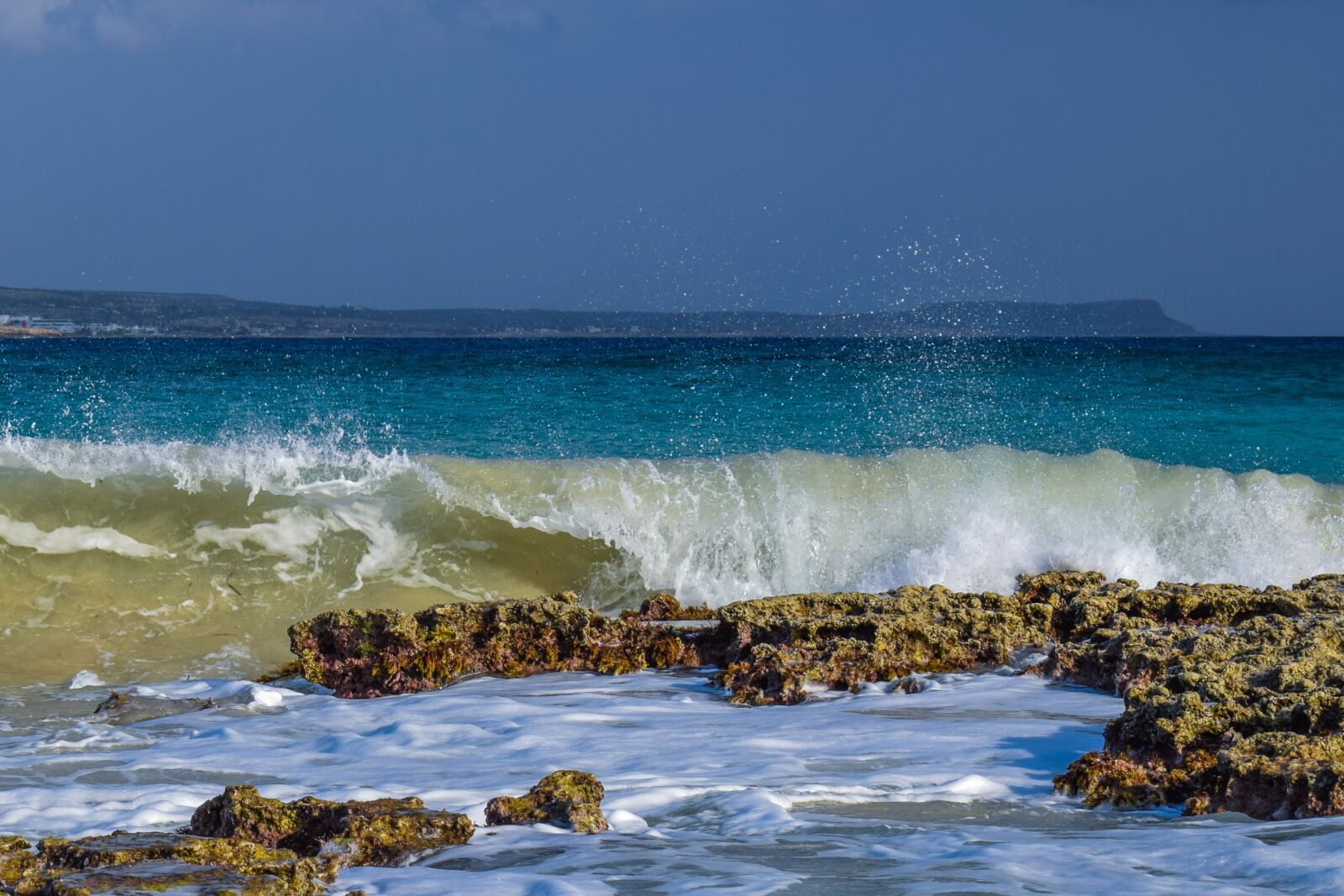 Nikon D3300 sample photo. Wave, smashing, foam photography