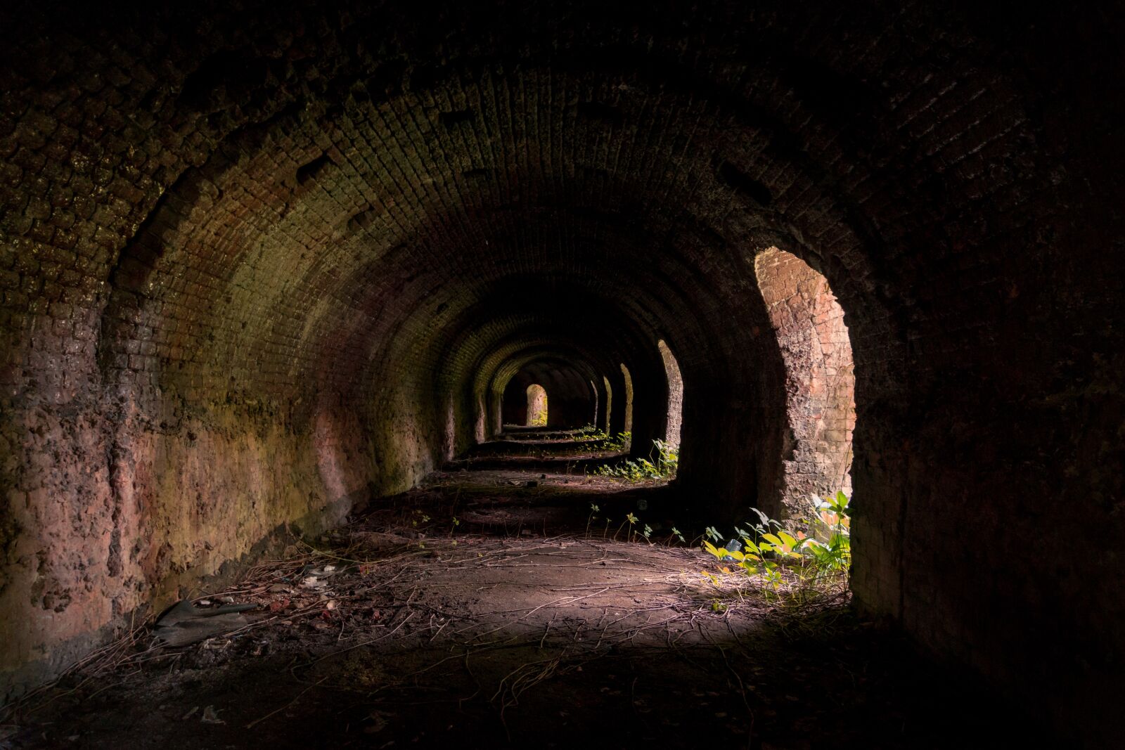 Sony E 16-50mm F3.5-5.6 PZ OSS sample photo. Tunnel, dark, the darkness photography